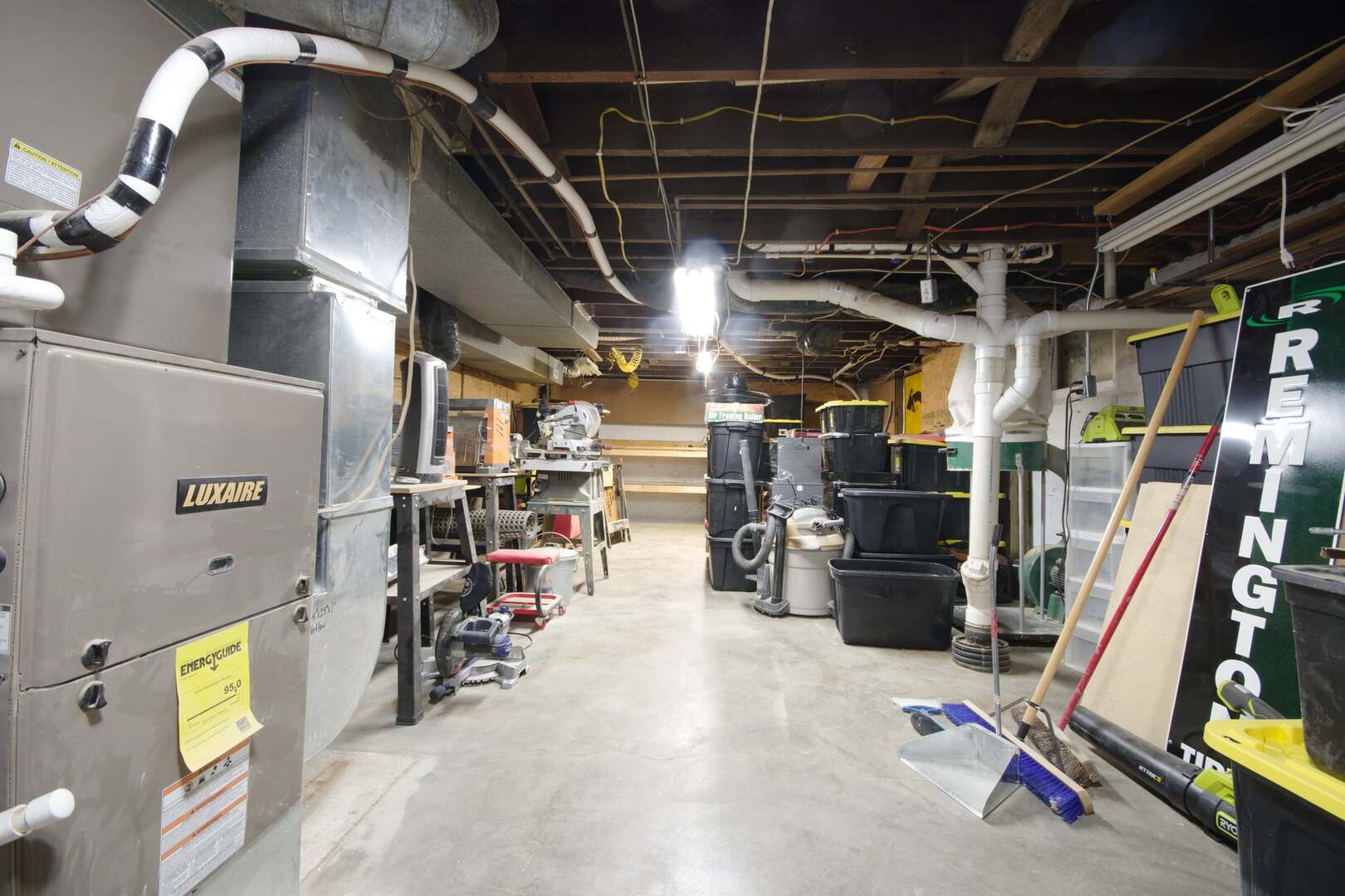 433 East Main Street Salem, IL 62881 - Photo 38 of 48 a view of a room with gym equipment