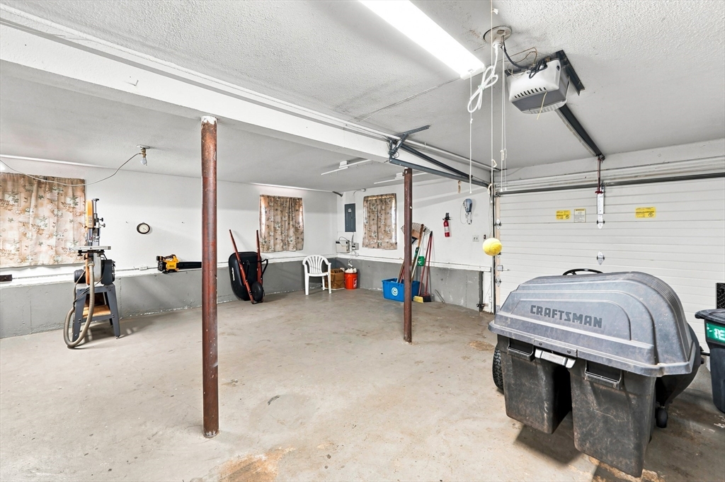 19 Mc Intosh Road Chelmsford, MA 01824 - Photo 33 of 40 Gallery Image 33