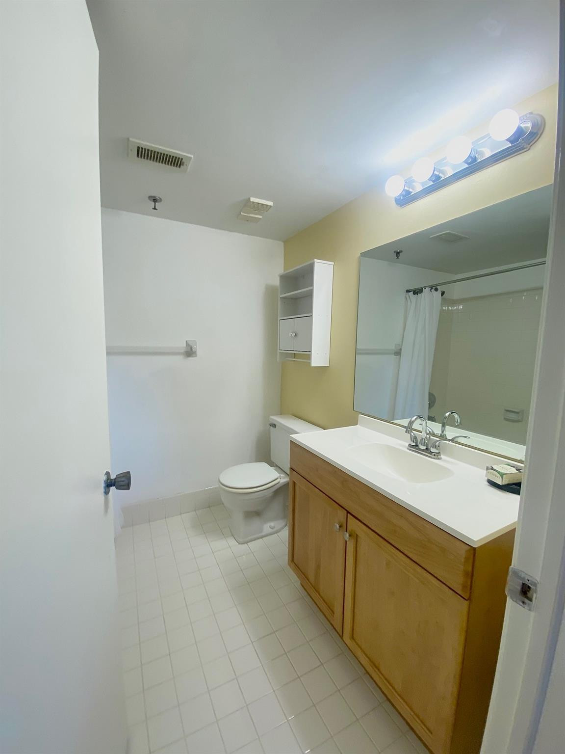 9170 Southwest 14th Street, Unit 4102 Boca Raton, FL 33428 - Photo 8 of 29 2nd Bathroom
