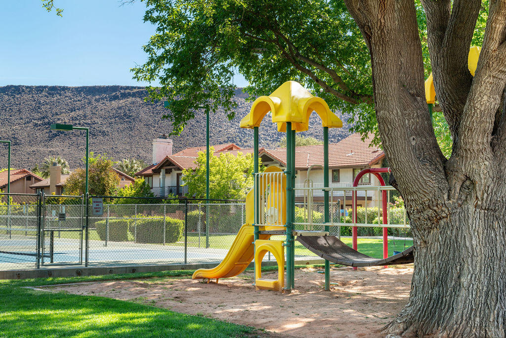 545 South Valley View Drive, Unit 67 St. George, UT 84770 - Photo 39 of 45 playground