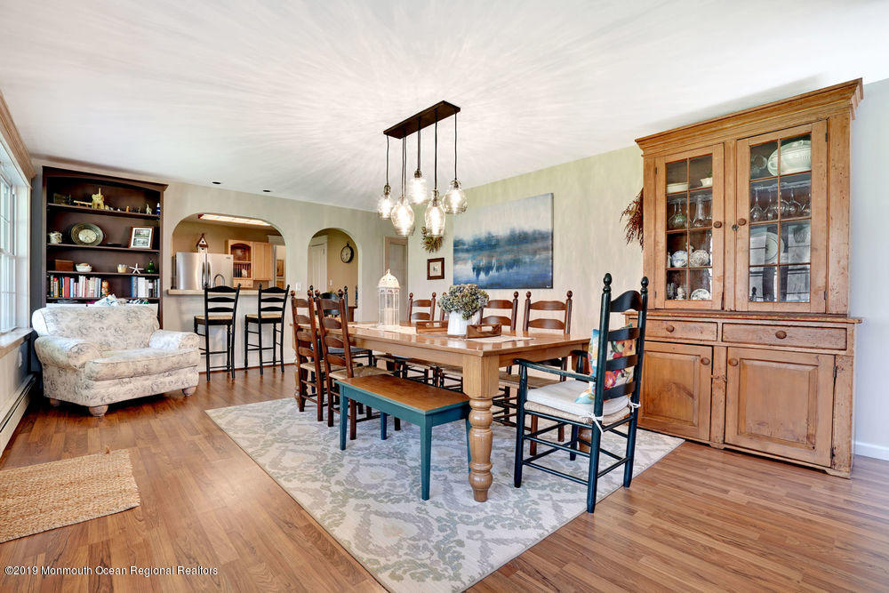 160 Old Tavern Road Farmingdale, NJ 07727 - Photo 5 of 27 Dining room