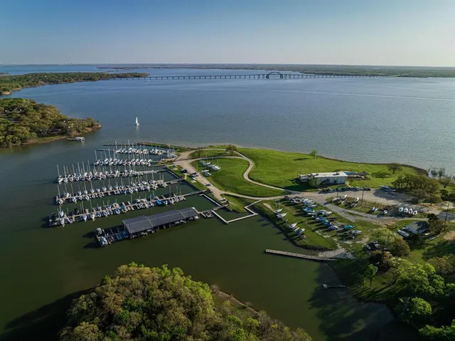 $625,000 | 347 West Dickson Lane, Oak Point, TX 75068