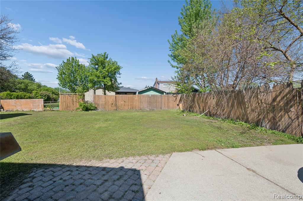 37031 Colgate Court Sterling Heights, MI 48310 - Photo 6 of 26