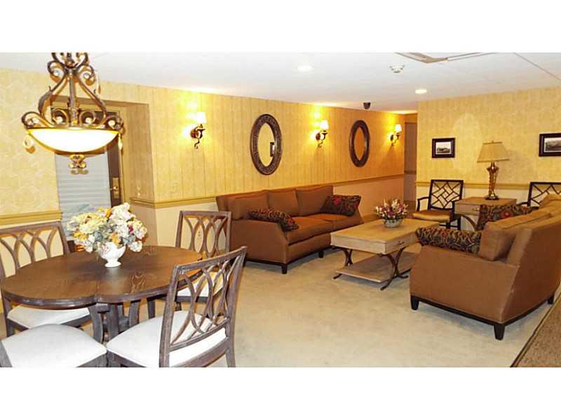 520 Washington Road, Unit 804 Mt. Lebanon, PA 15228 - Photo 15 of 17 Other. Lobby - common areas