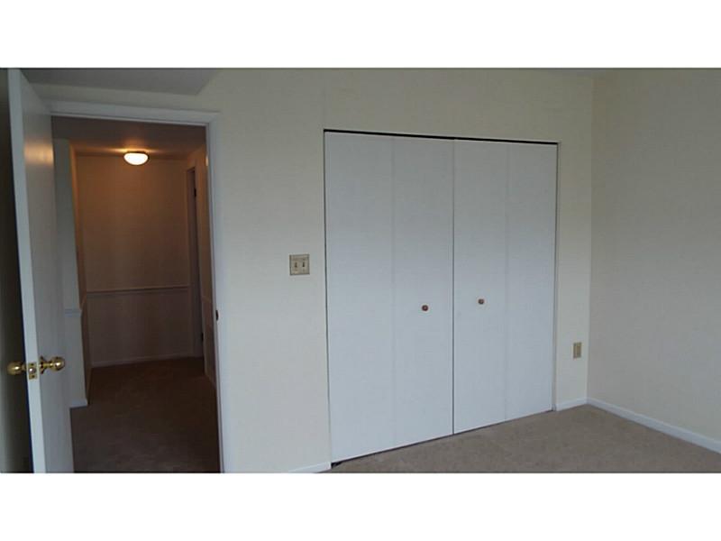 520 Washington Road, Unit 804 Mt. Lebanon, PA 15228 - Photo 10 of 17 Bedroom.