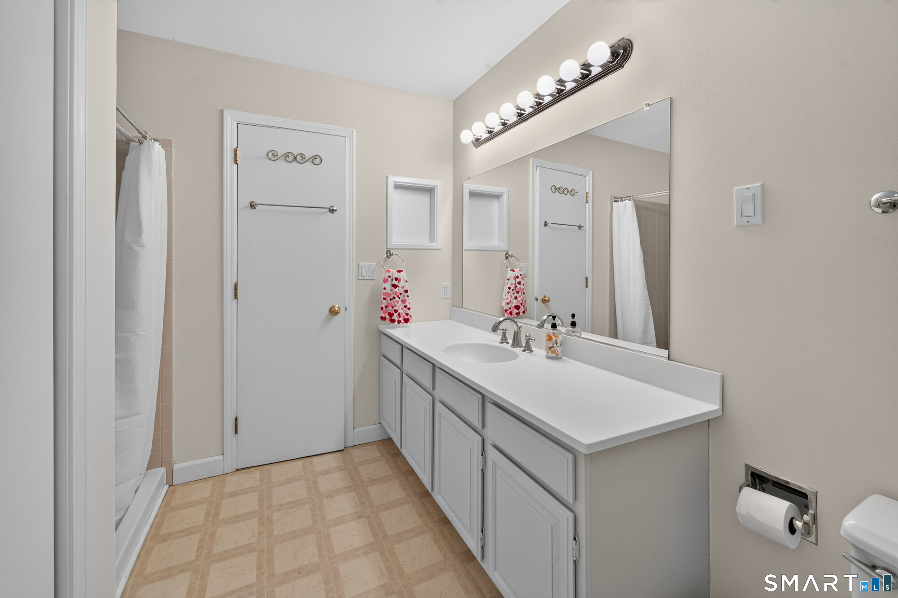 46 Fawn Ridge Lane, Unit 46 Wilton, CT 06897 - Photo 19 of 39 Gallery Image 19