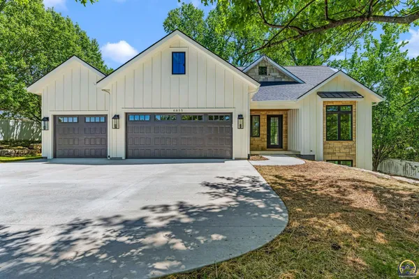 $669,000 | 6855 Southwest Aylesbury Road, Topeka, KS 66610