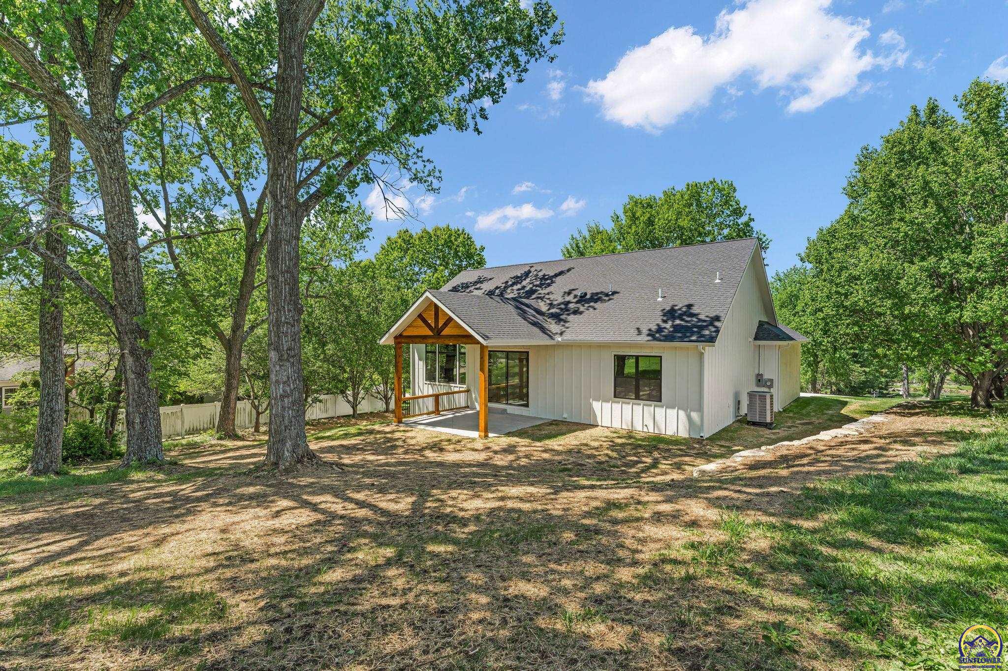 6855 Southwest Aylesbury Road Topeka, KS 66610 - Photo 45 of 47