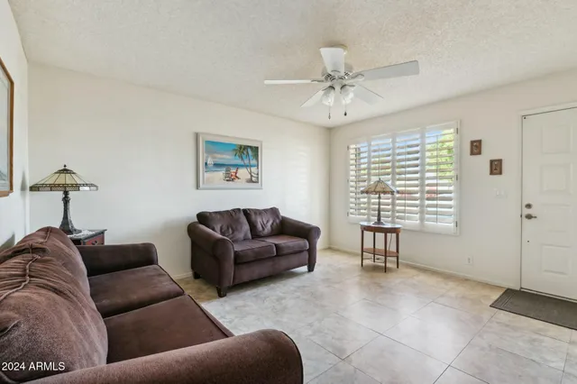 $239,700 | 2064 South Farnsworth Drive, Unit 39, Mesa, AZ 85209