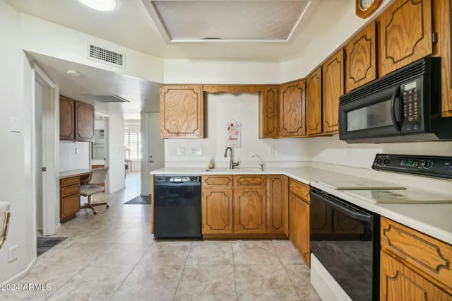 $239,700 | 2064 South Farnsworth Drive, Unit 39, Mesa, AZ 85209