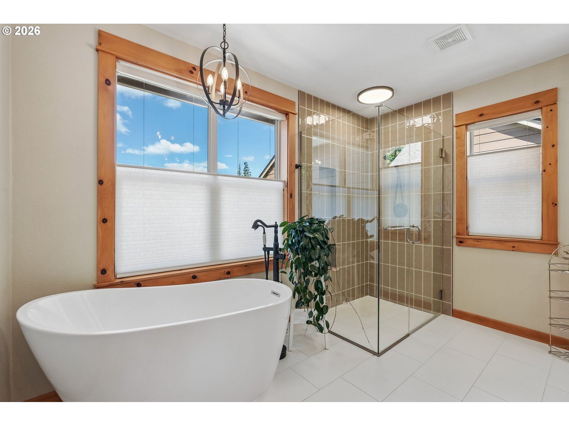 19716 Southeast 26th Way Camas, WA 98607 - Photo 29 of 48 Owner's Suite Bathroom