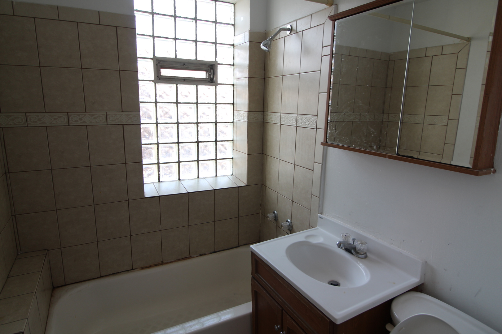 2345 North Ridgeway Avenue, Unit 1 Chicago, IL 60647 - Photo 4 of 14