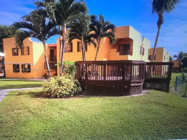 $2,100 | 536 Northwest 114th Avenue, Unit 202, Sweetwater, FL 33172