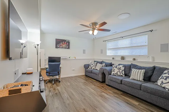 $379,900 | 299 Bennett Drive, Carol Stream, IL 60188