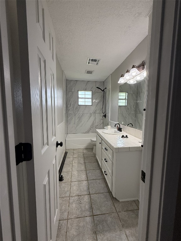 1902 Trinity League City, TX 77573 - Photo 6 of 11 Bathroom