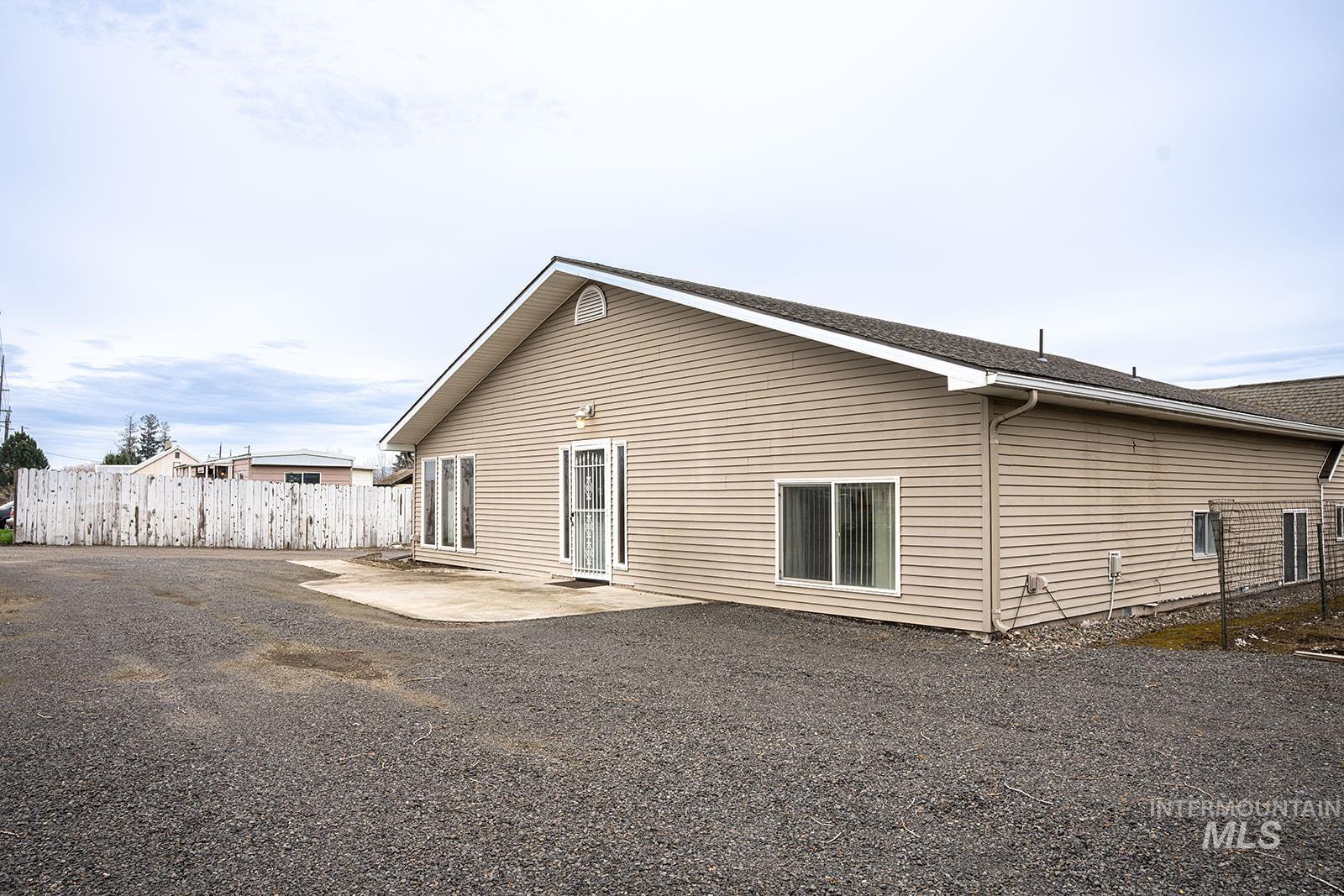 1357 Pound Lane Clarkston, WA 99403 - Photo 3 of 38 Back of property with a patio