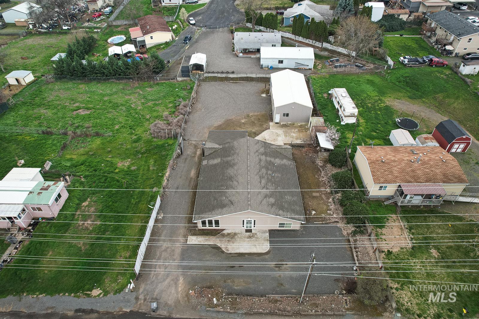 1357 Pound Lane Clarkston, WA 99403 - Photo 37 of 38 Aerial perspective of suburban area