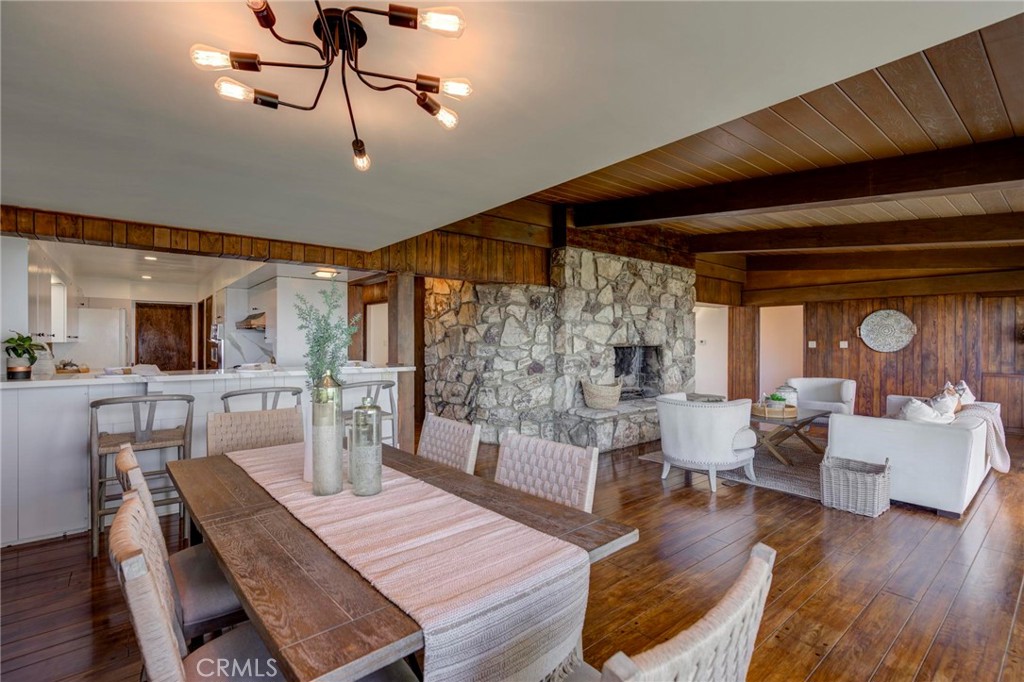 4612 Beauvais Road Rancho Palos Verdes, CA 90275 - Photo 16 of 40 a living room with furniture and wooden floor