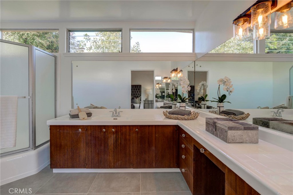 4612 Beauvais Road Rancho Palos Verdes, CA 90275 - Photo 33 of 40 a kitchen with a sink and cabinets