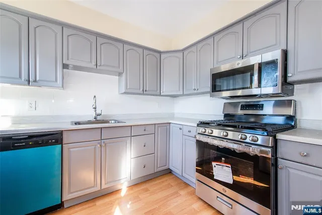 $3,000 | 413 Essex Street, Unit 2, Hackensack, NJ 07601