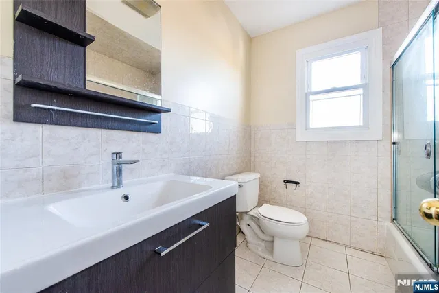 $3,000 | 413 Essex Street, Unit 2, Hackensack, NJ 07601