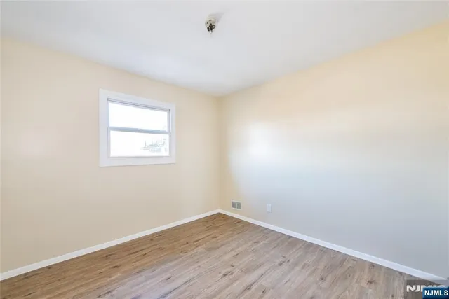 $3,000 | 413 Essex Street, Unit 2, Hackensack, NJ 07601