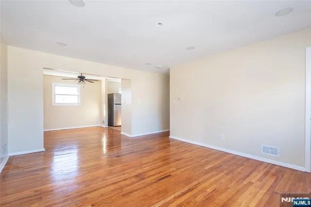 $3,000 | 413 Essex Street, Unit 2, Hackensack, NJ 07601