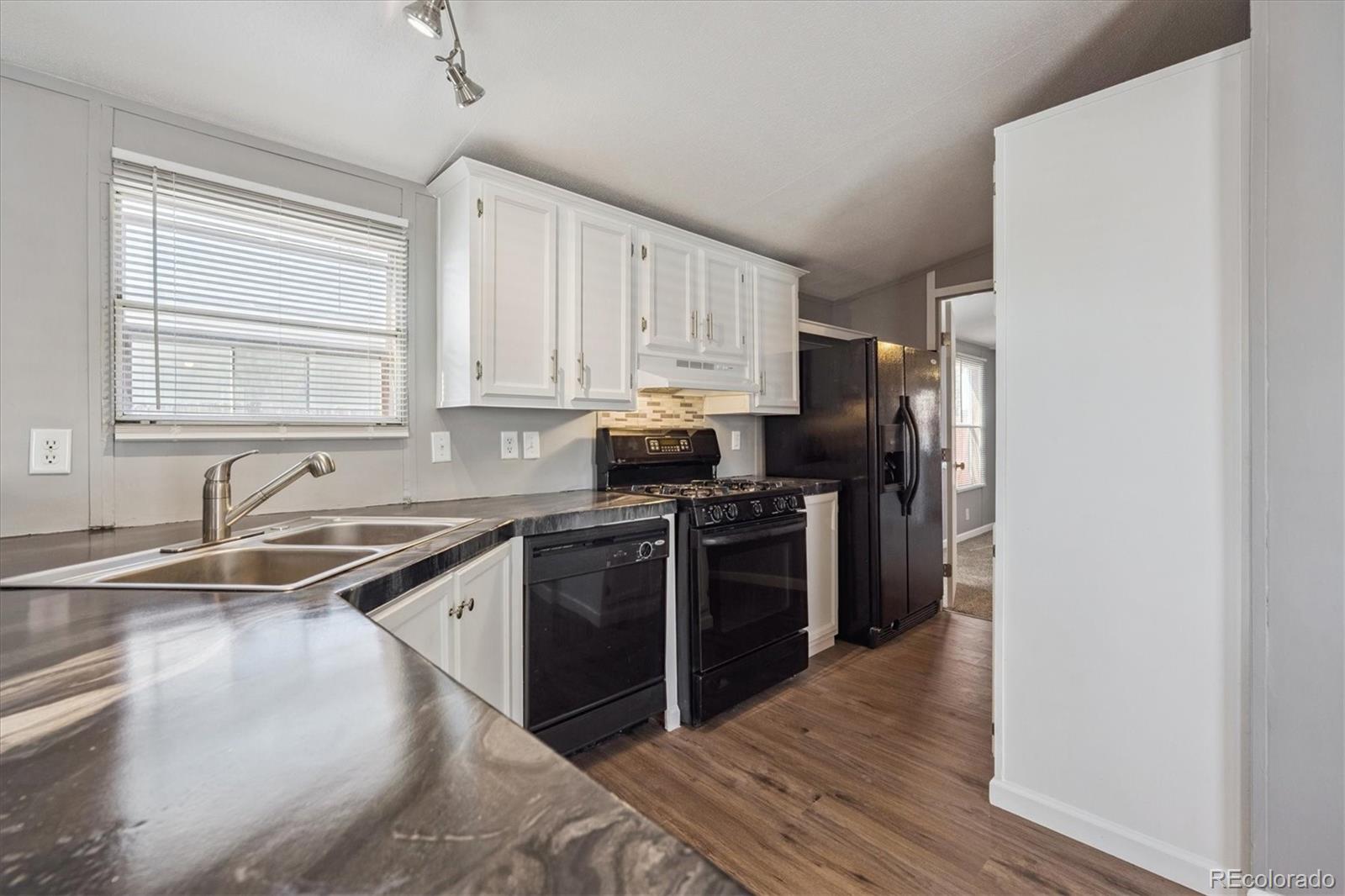 8493 Cook Way Denver, CO 80229 - Photo 10 of 23 Gallery Image 10