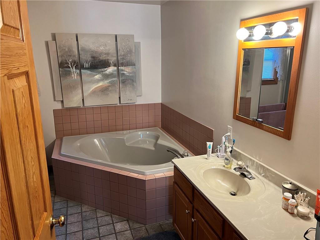 31 Hopper Road Transfer, PA 16154 - Photo 13 of 25