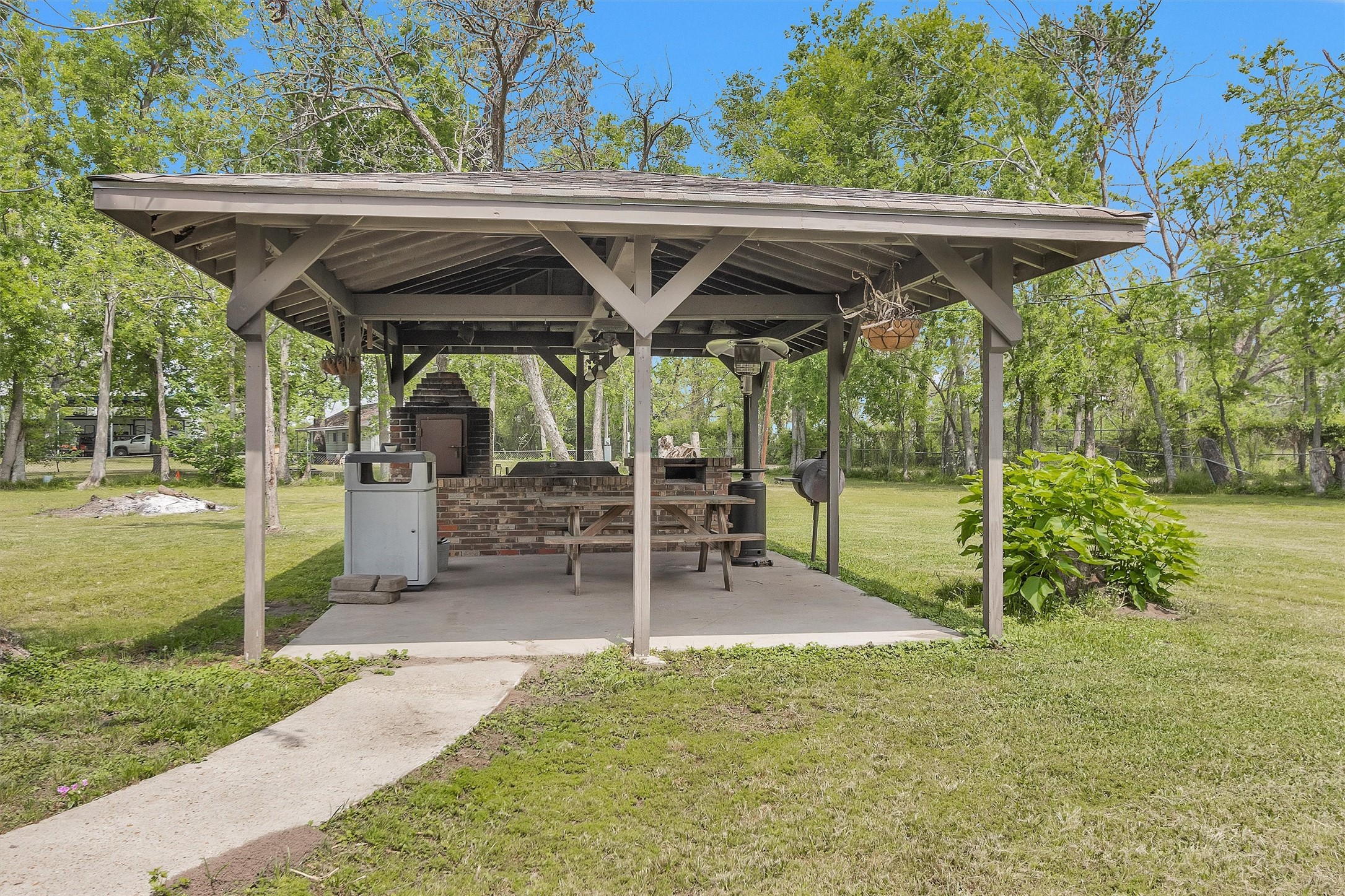 1725 Strawn Road Houston, TX 77039 - Photo 23 of 50