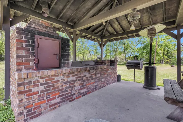 $650,000 | 1725 Strawn Road, Houston, TX 77039