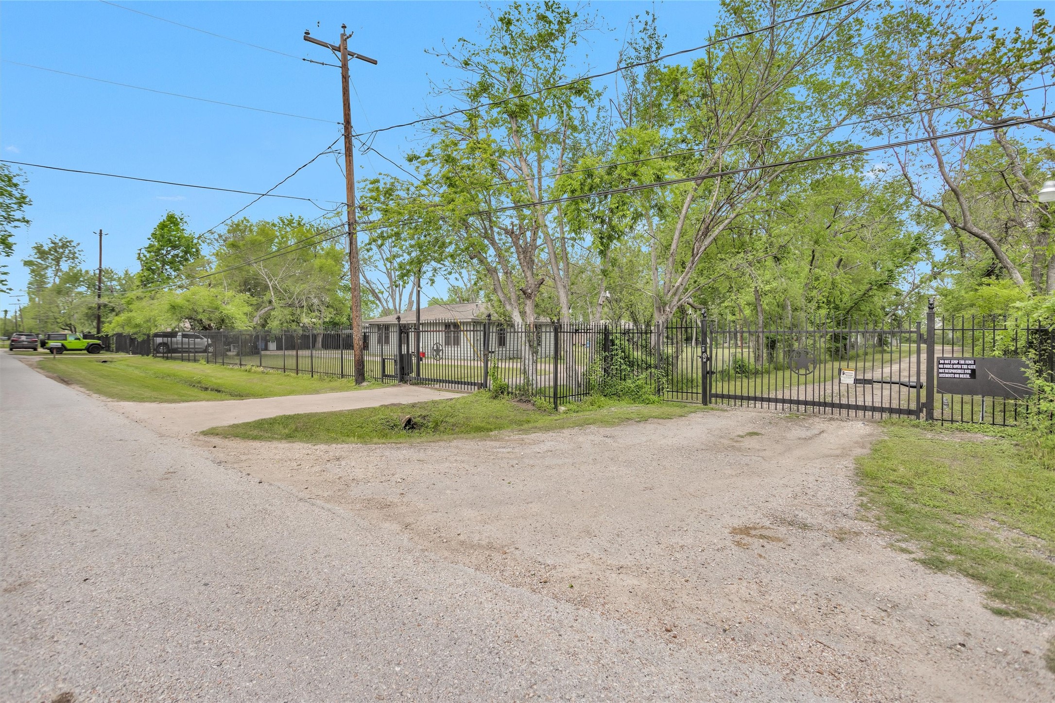 1725 Strawn Road Houston, TX 77039 - Photo 37 of 50