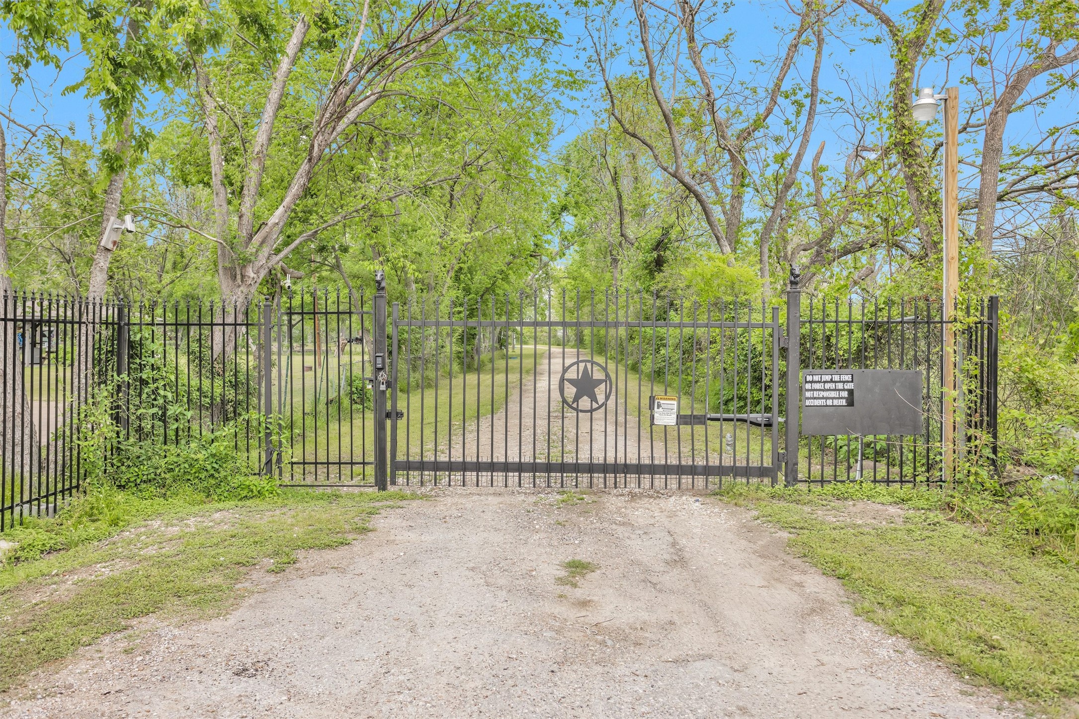 1725 Strawn Road Houston, TX 77039 - Photo 38 of 50