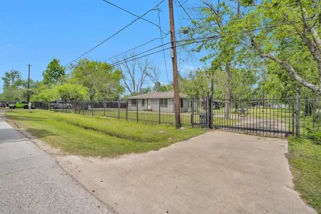 $650,000 | 1725 Strawn Road, Houston, TX 77039