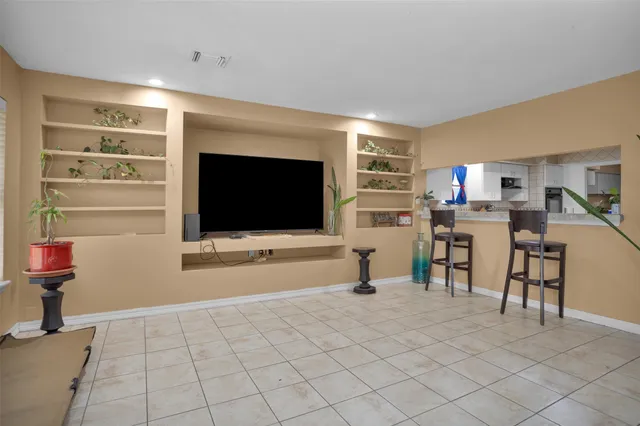 $650,000 | 1725 Strawn Road, Houston, TX 77039