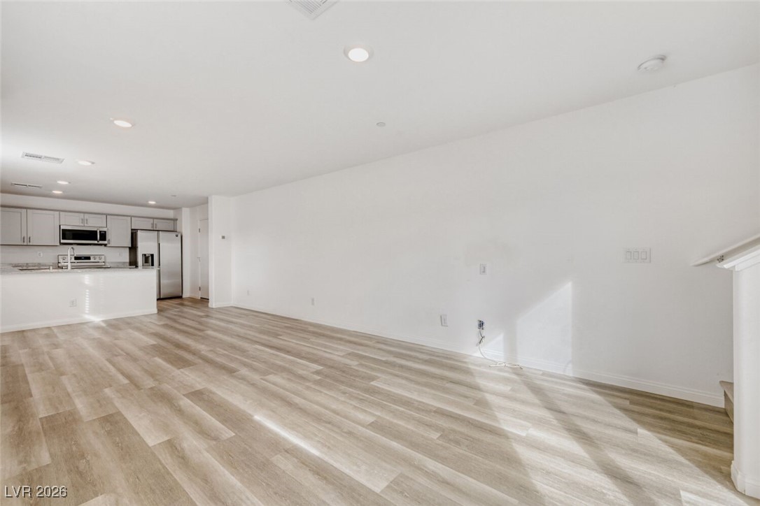 12186 Scarlet Ember Road, Unit 4 Las Vegas, NV 89183 - Photo 5 of 25