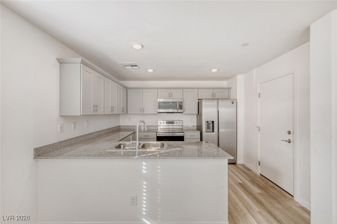 12186 Scarlet Ember Road, Unit 4 Las Vegas, NV 89183 - Photo 6 of 25