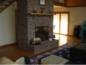 596 Beidleman Road Bristol, TN 37620 - Photo 5 of 12 GREAT ROOM WITH FIREPLACE