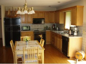 596 Beidleman Road Bristol, TN 37620 - Photo 6 of 12 LARGE EAT IN KITCHEN