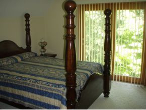 596 Beidleman Road Bristol, TN 37620 - Photo 8 of 12 PRIVATE MASTER SUITE