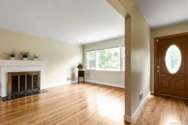 $1,300,000 | 73 Ewart Street, Scarsdale, NY 10583