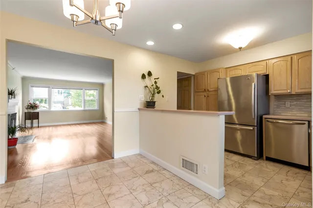 $1,300,000 | 73 Ewart Street, Scarsdale, NY 10583