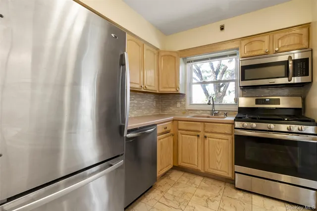 $1,300,000 | 73 Ewart Street, Scarsdale, NY 10583