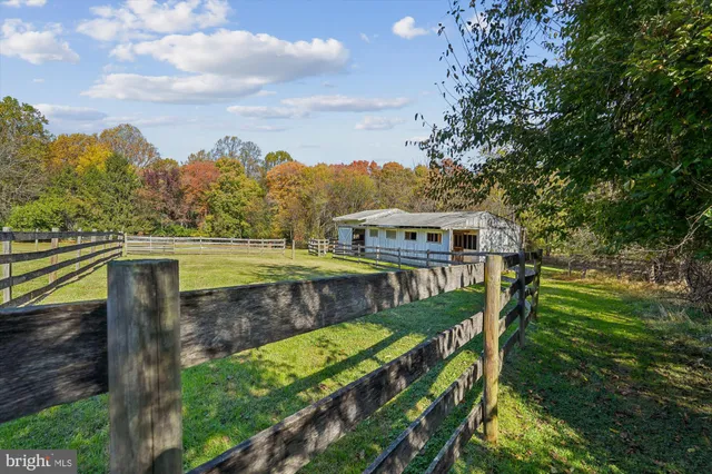$700,000 | 12652 Highway 216, Highland, MD 20759