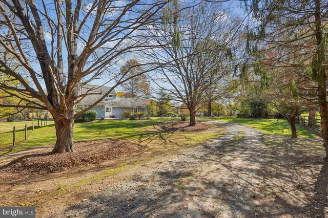 $700,000 | 12652 Highway 216, Highland, MD 20759