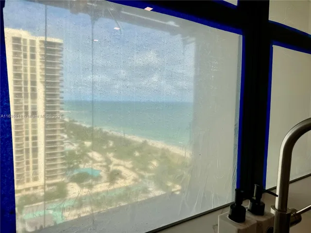 $10,000 | 9801 Collins Avenue, Unit 20E, Bal Harbour, FL 33154