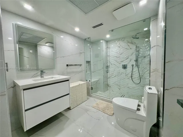 $10,000 | 9801 Collins Avenue, Unit 20E, Bal Harbour, FL 33154