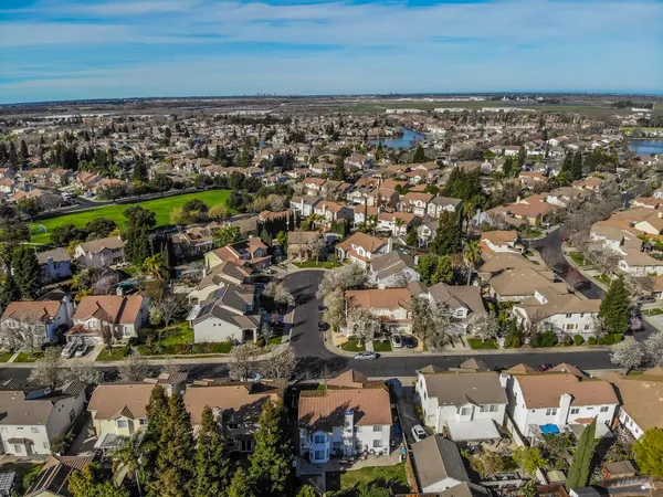 $589,999 | 9355 Bennoel Way, Elk Grove, CA 95758