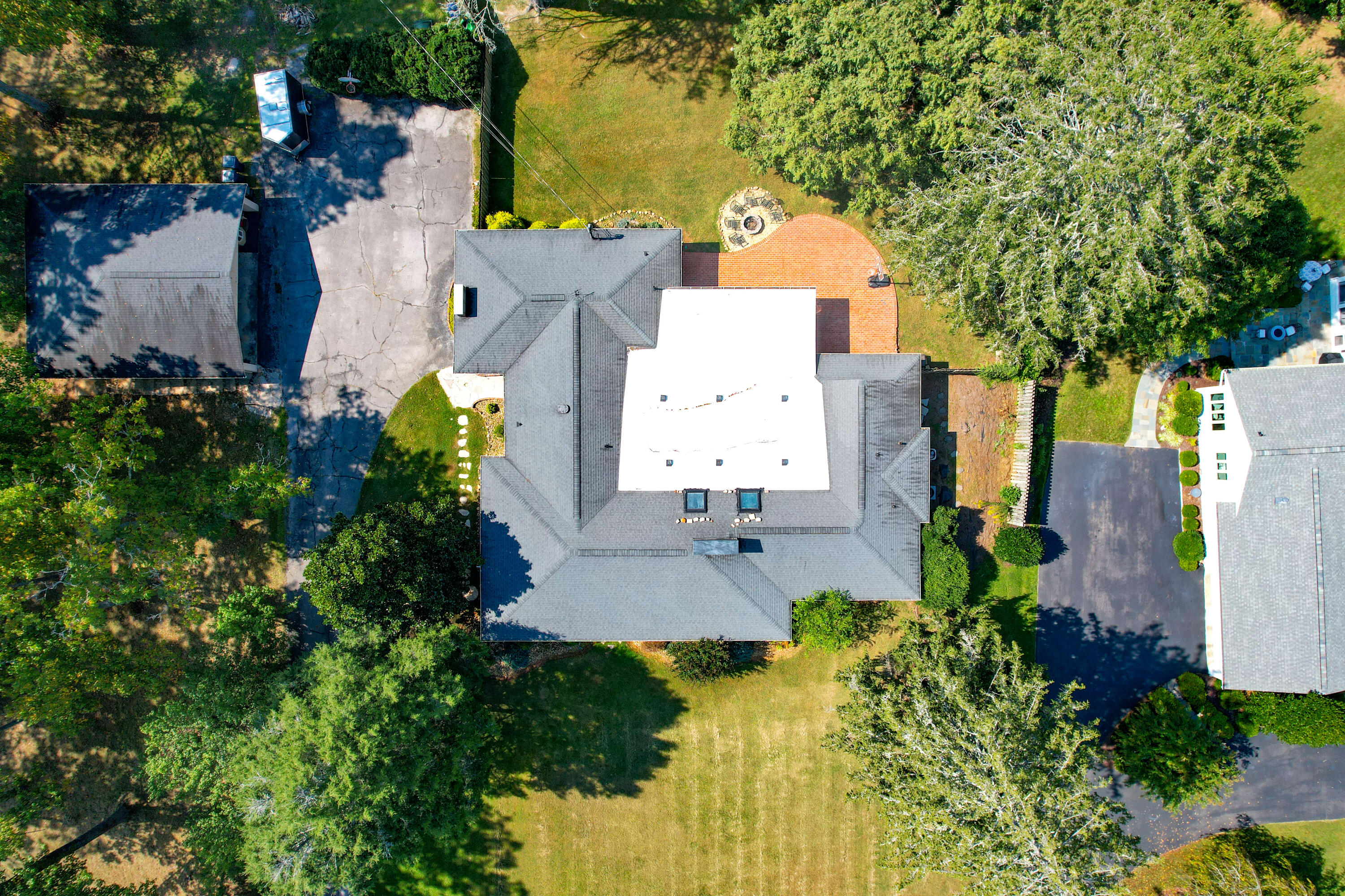 105 Mimosa Road Bristol, TN 37620 - Photo 4 of 114 Mimosa Drone-23