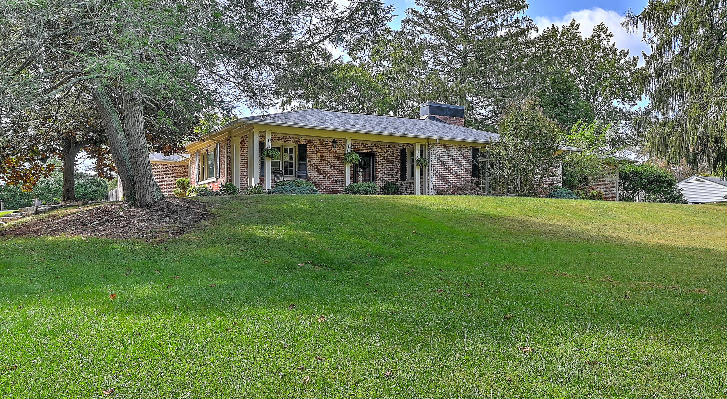 105 Mimosa Road Bristol, TN 37620 - Photo 5 of 114 Mimosa